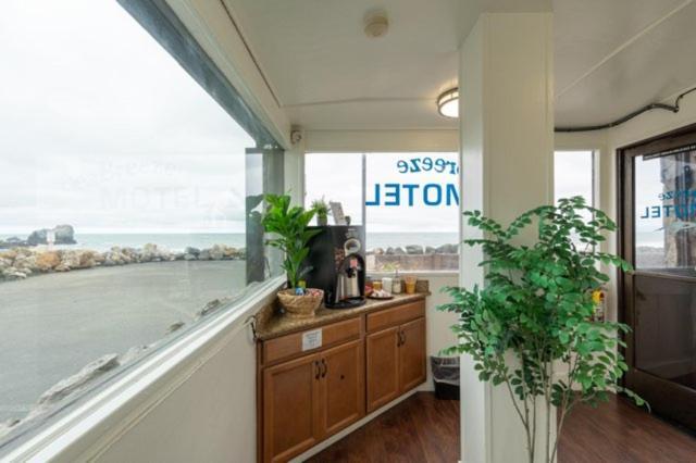 Sea Breeze Motel แปซิฟิกา ภายนอก รูปภาพ